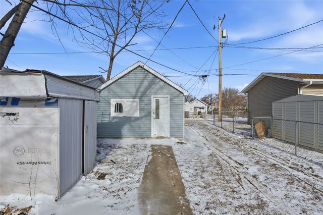 1128 B Avenue NW, Cedar Rapids, IA 52405