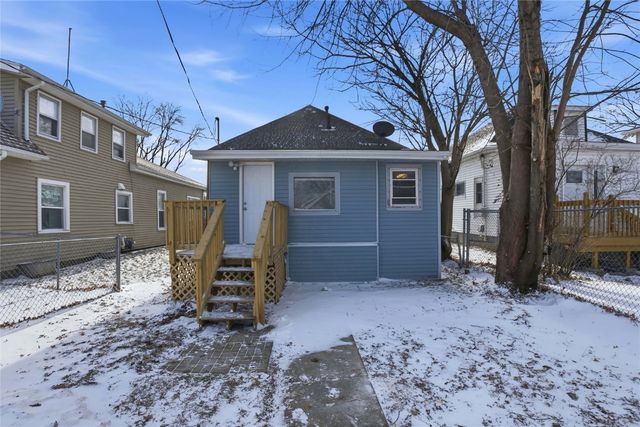 1128 B Avenue NW, Cedar Rapids, IA 52405