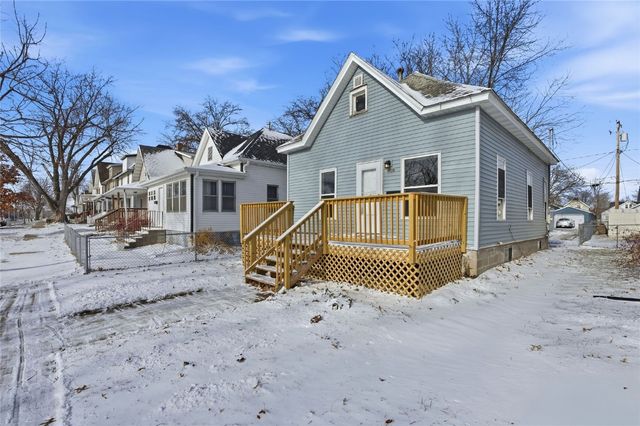 1128 B Avenue NW, Cedar Rapids, IA 52405