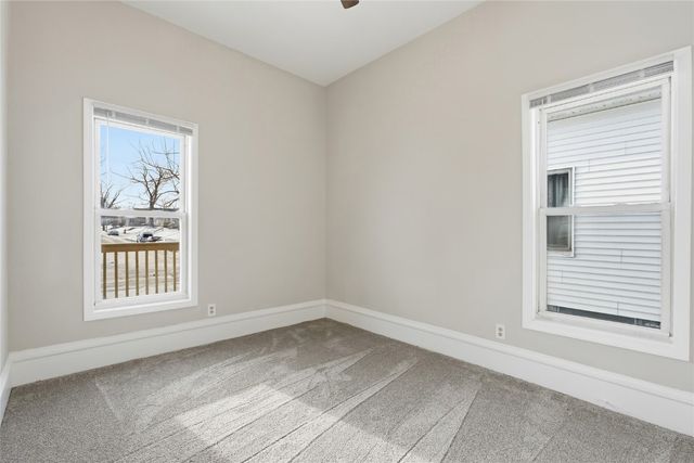 1128 B Avenue NW, Cedar Rapids, IA 52405