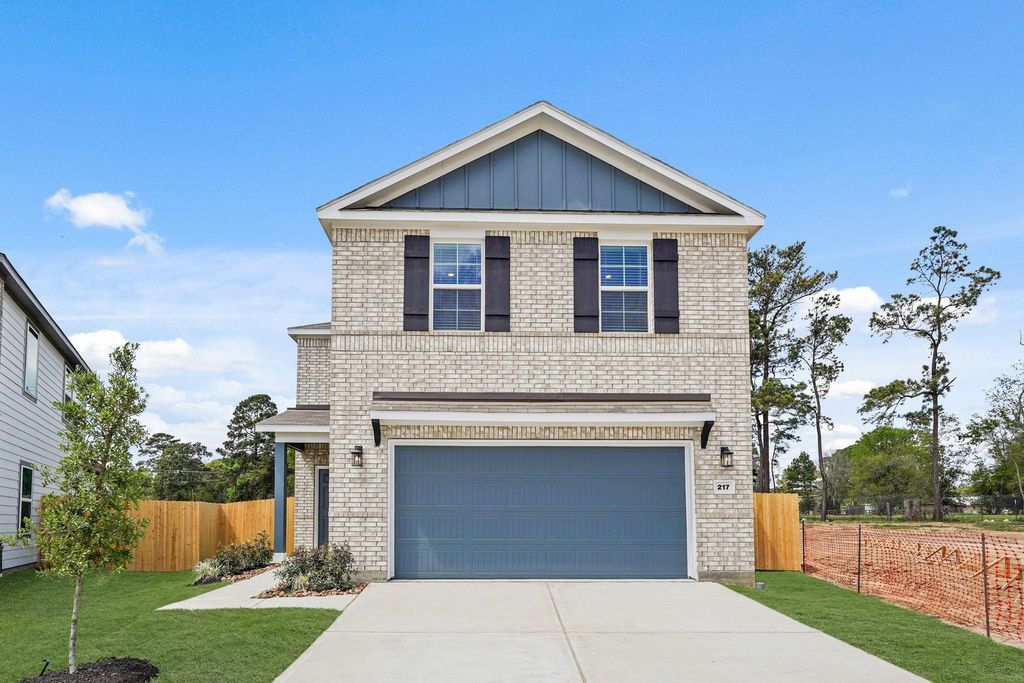 217 Elm Spring Drive, Hockley, TX 77447