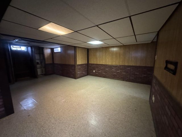 5300 W Euclid AVENUE, Milwaukee, WI 53219