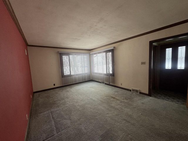 5300 W Euclid AVENUE, Milwaukee, WI 53219