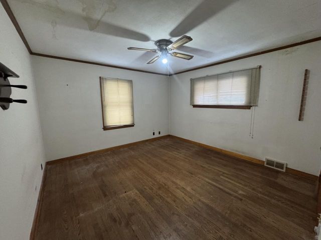 5300 W Euclid AVENUE, Milwaukee, WI 53219