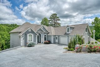 145 Pineridge Loop, Crossville, TN 38558