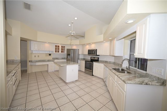 3805 Divot Road, Sebring, FL 33872