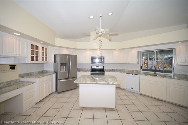 3805 Divot Road, Sebring, FL 33872