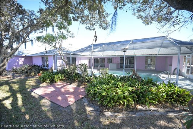 3805 Divot Road, Sebring, FL 33872