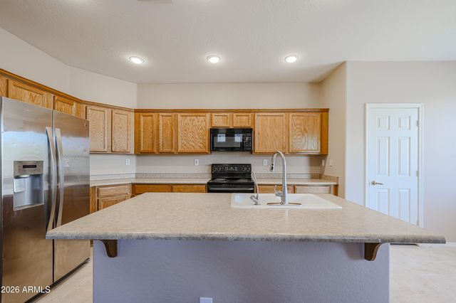 2470 W Warren Drive, Anthem, AZ 85086