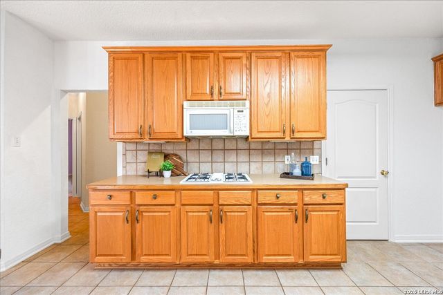 4602 Scenic Cir, San Antonio, TX 78251