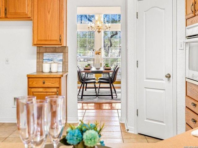 4602 Scenic Cir, San Antonio, TX 78251