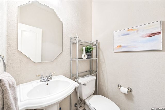 4602 Scenic Cir, San Antonio, TX 78251