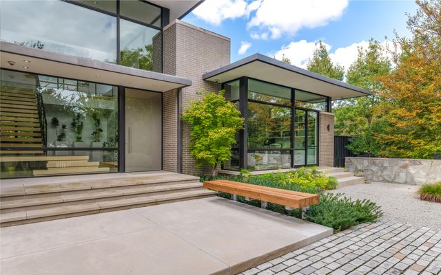 5420 Surrey Circle, Dallas, TX 75209