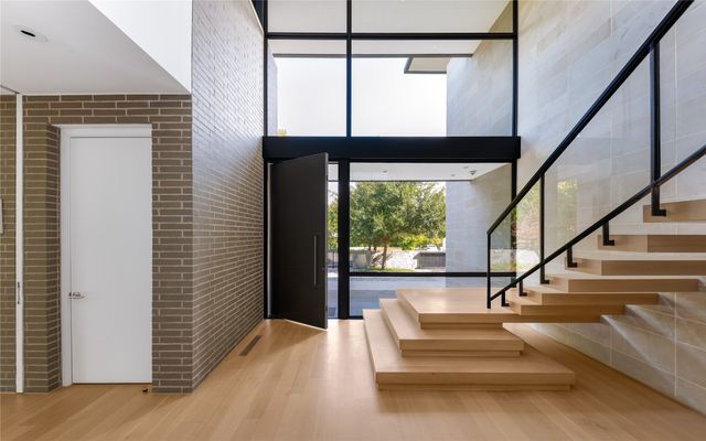 5420 Surrey Circle, Dallas, TX 75209