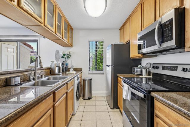 8731 Graves Ave Unit 32, Santee, CA 92071