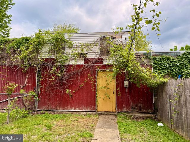 1019 BUTLER ST, Chester, PA 19013