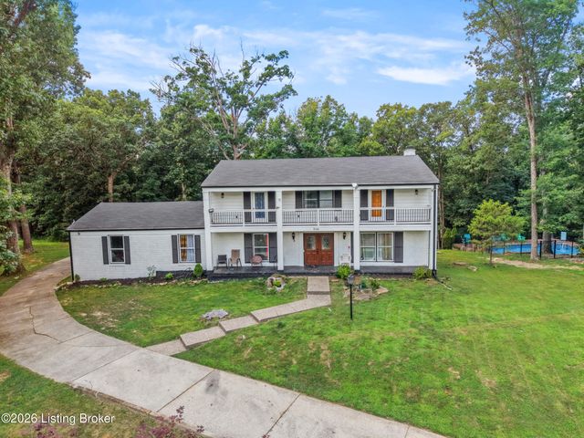 9108 Lakeridge Dr, Louisville, KY 40272