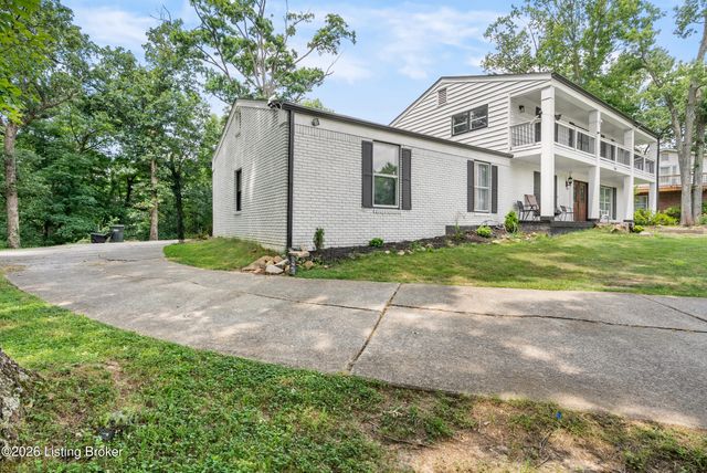 9108 Lakeridge Dr, Louisville, KY 40272