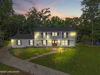 9108 Lakeridge Dr, Louisville, KY 40272