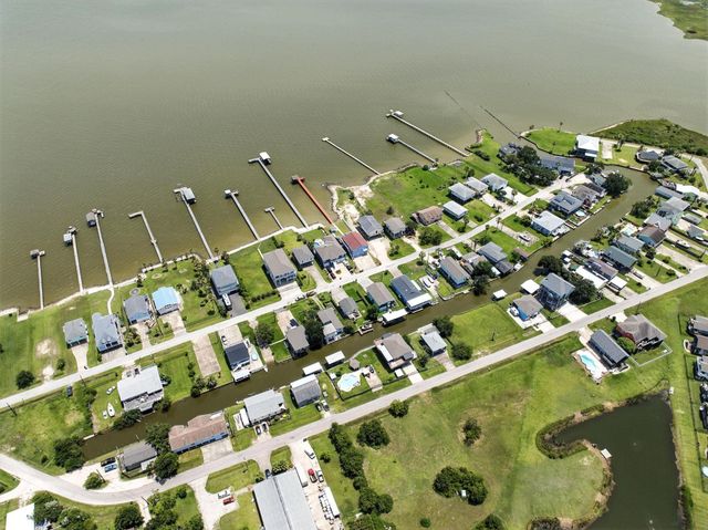 1612 Dick Bay Drive, Dickinson, TX 77539
