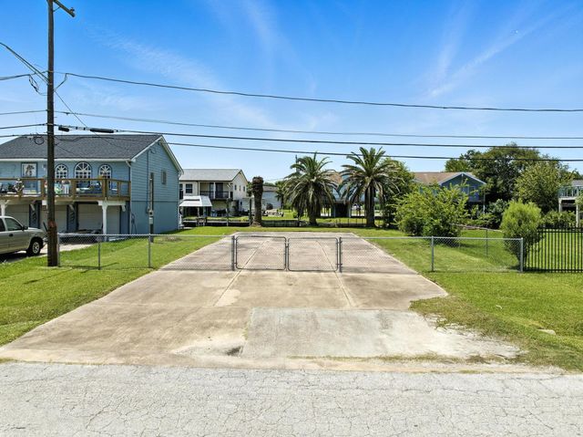 1612 Dick Bay Drive, Dickinson, TX 77539