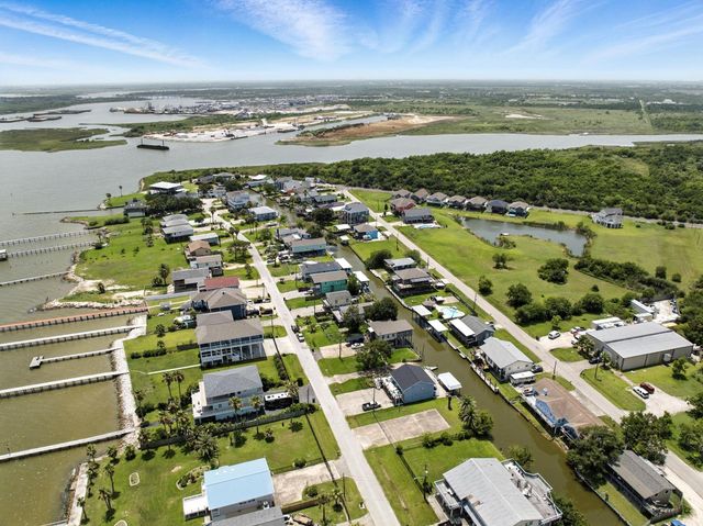 1612 Dick Bay Drive, Dickinson, TX 77539
