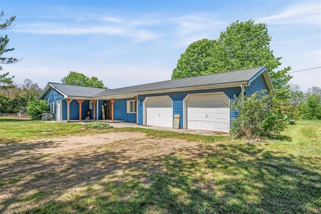 19454 E Chippewa Lake Drive, Chippewa Lake, MI 49320
