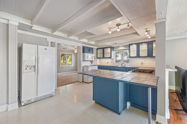 19454 E Chippewa Lake Drive, Chippewa Lake, MI 49320