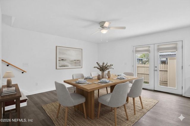 8207 KENSINGTON Square, Jacksonville, FL 32217