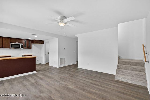 8207 KENSINGTON Square, Jacksonville, FL 32217