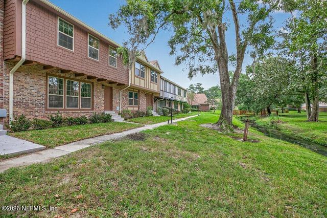 8207 KENSINGTON Square, Jacksonville, FL 32217