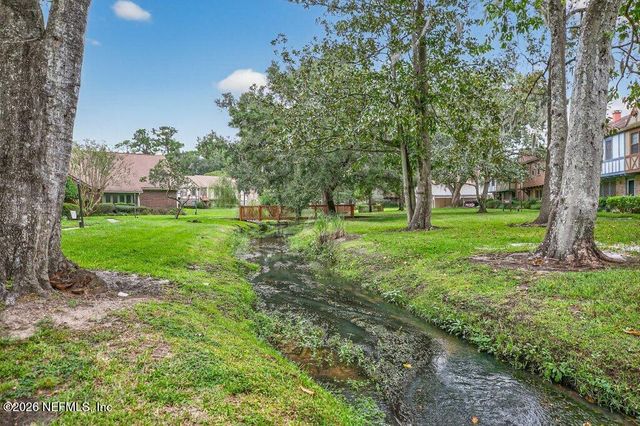 8207 KENSINGTON Square, Jacksonville, FL 32217