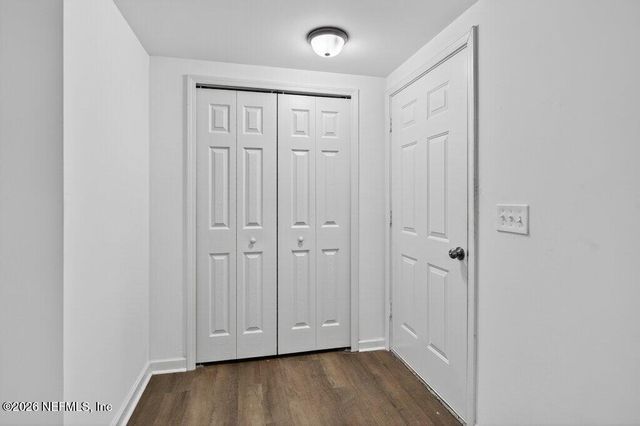 8207 KENSINGTON Square, Jacksonville, FL 32217