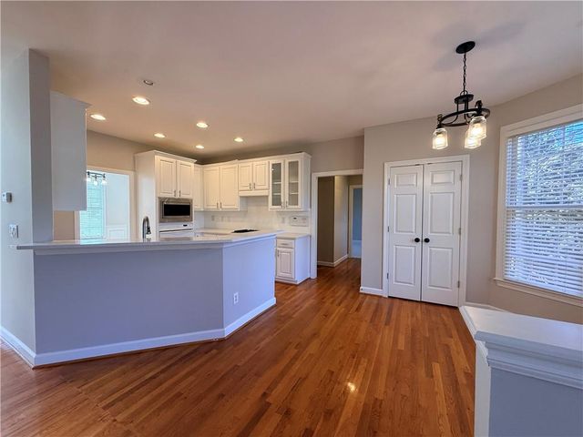425 Arbor Creek Overlook, Roswell, GA 30076
