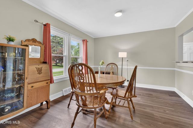 914 Michigan Avenue, Waterville, OH 43566