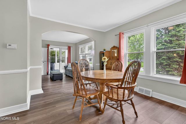 914 Michigan Avenue, Waterville, OH 43566