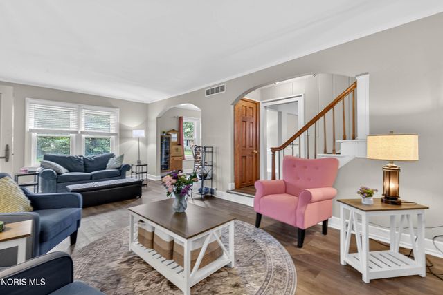 914 Michigan Avenue, Waterville, OH 43566