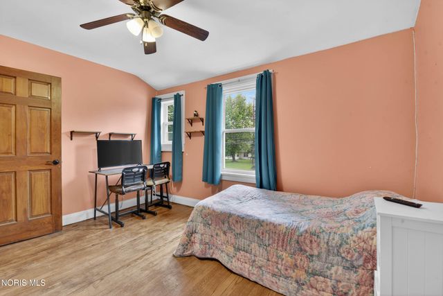 914 Michigan Avenue, Waterville, OH 43566