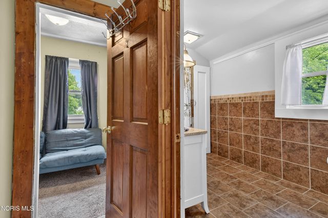 914 Michigan Avenue, Waterville, OH 43566