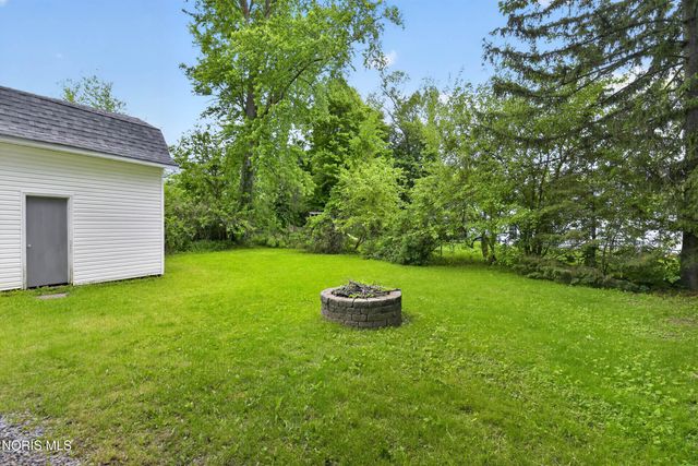 914 Michigan Avenue, Waterville, OH 43566