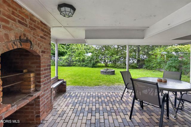 914 Michigan Avenue, Waterville, OH 43566