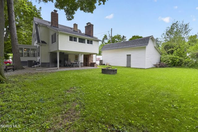 914 Michigan Avenue, Waterville, OH 43566