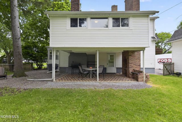 914 Michigan Avenue, Waterville, OH 43566