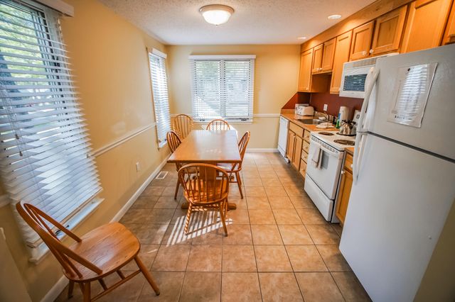 49 4 Seasons Drive, Mashpee, MA 02649