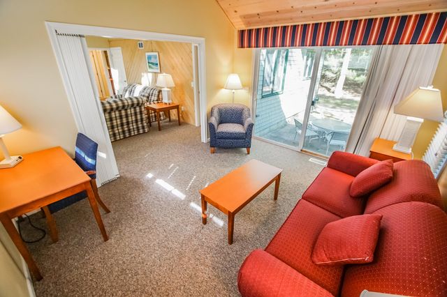 49 4 Seasons Drive, Mashpee, MA 02649