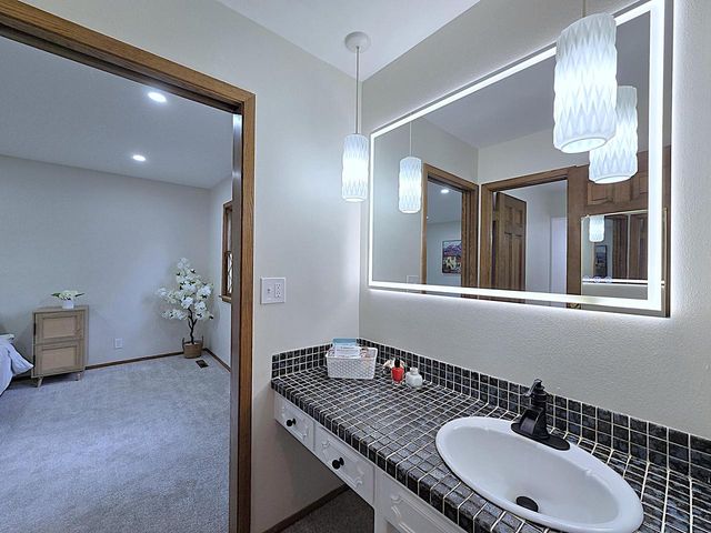 N85W17745 Ann AVENUE, Menomonee Falls, WI 53051