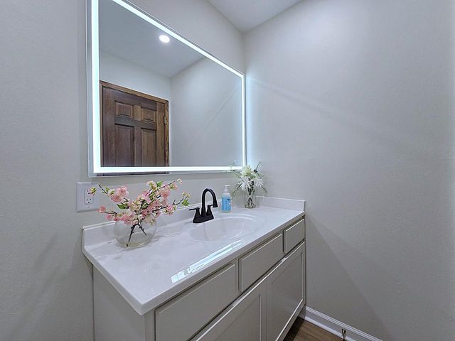 N85W17745 Ann AVENUE, Menomonee Falls, WI 53051