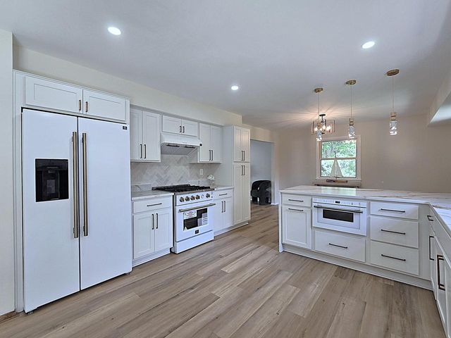N85W17745 Ann AVENUE, Menomonee Falls, WI 53051