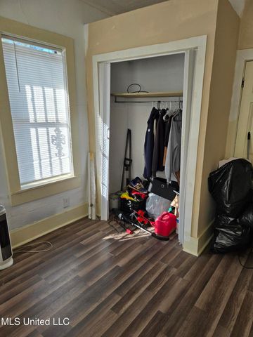 322 S Nearview Street, Jackson, MS 39202