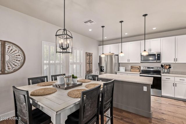 1168 E CANYON CREEK Drive, Gilbert, AZ 85295